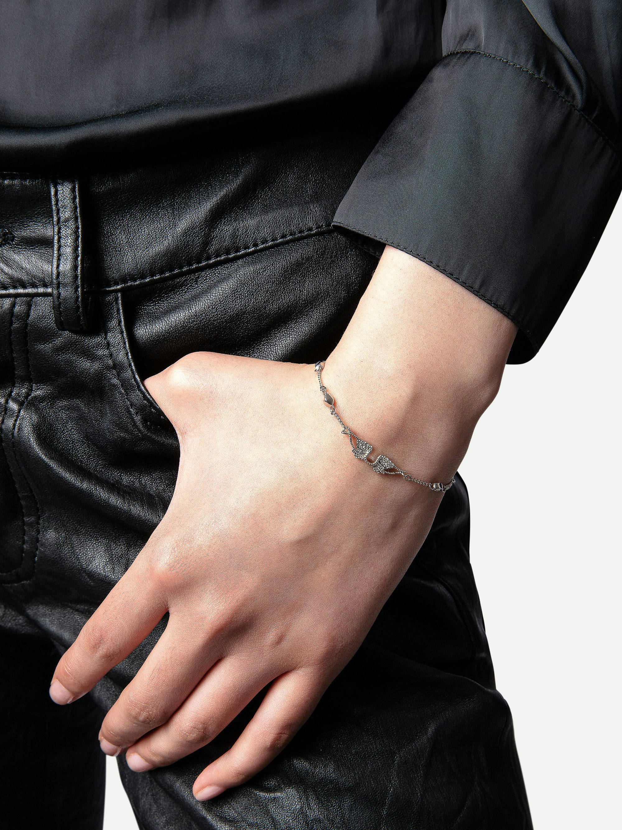 Rock Bracelet - Chain bracelet with wings in brass and rhinestones.